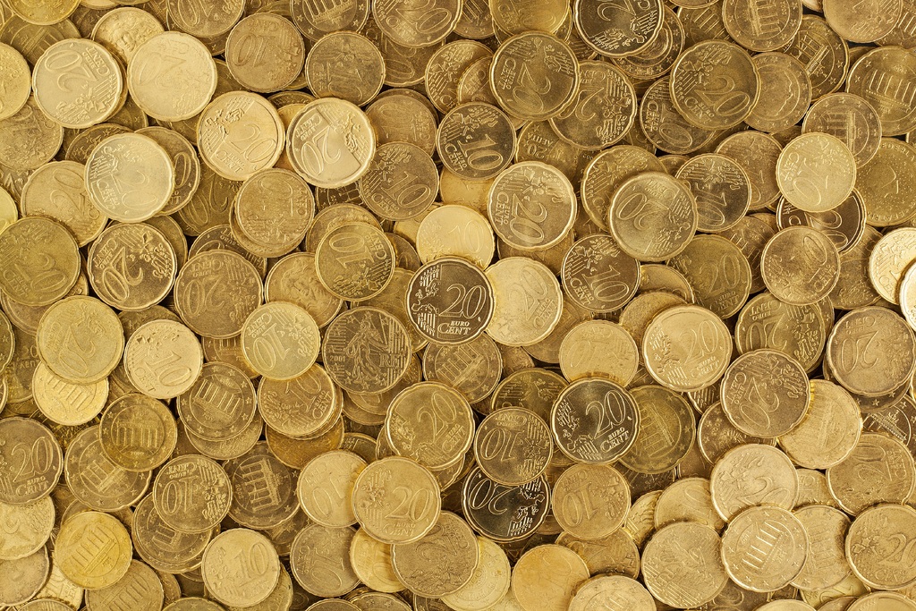 عيار 21 يسجل انخفاض جديد_أسعار الذهب اليوم الاربعاء 2023/6/14 بمصر والسعوديه