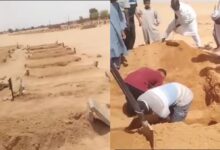 شاهد مأساة على الحدود السودانية: وفاة عشرة من سائقي الشاحنات وسط ظروف إنسانية قاسية 6 img 1691787399299