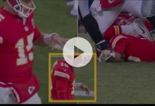 Kansas City Chiefs' Patrick Mahomes COLLIDING with Humphrey and INJURED vs Las Vegas Raiders 6 img 1732926795480