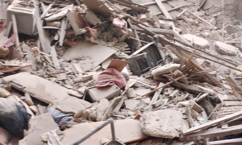 مشاهد للحظة انهيار منزل بشكل دراماتيكي في منطقة مصر القديمة 16 ٢٠٢٤١٢٠٧ ١٧٥٧٢٩