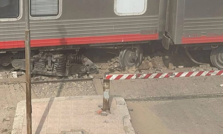 بالصور خروج عربات قطار عن مسارها بقويسنا يشل حركة القطارات على خط القاهرة - الإسكندرية 15 FB IMG 1751875772464