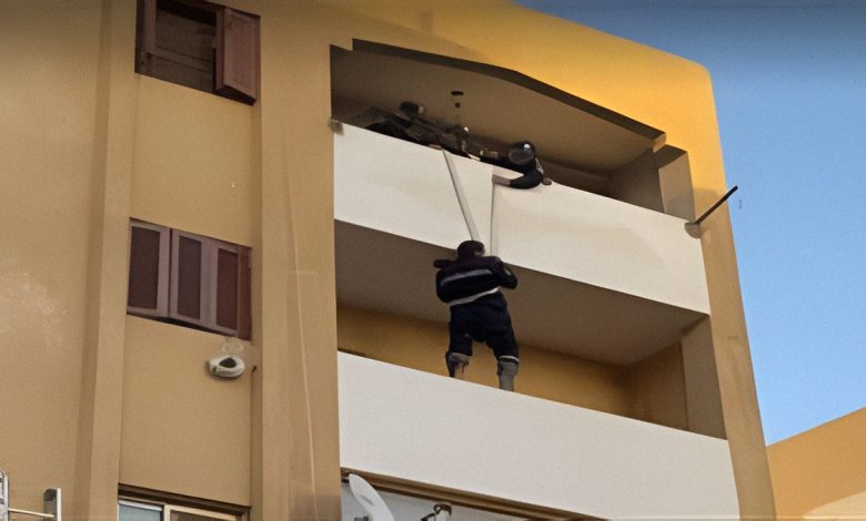 قطة محبوسة في شقة بالسويس.. الشرطة تتدخل بسرعة 16 1755419422350 chiv3r 2 0