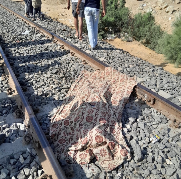مصرع شاب ثلاثيني في حادث مروع إثر اصطدام قطار الإسماعيلية به بالسويس 1 IMG ٢٠٢٥٠٩١٤ ١١١٦٤٧