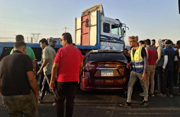 حادث مروع بطريق العين السخنة.. تصادم سيارة نقل وملاكي يُسفر عن إصابة 4 أشخاص ونقلهم إلى المجمع الطبي 16 img 1759072259501