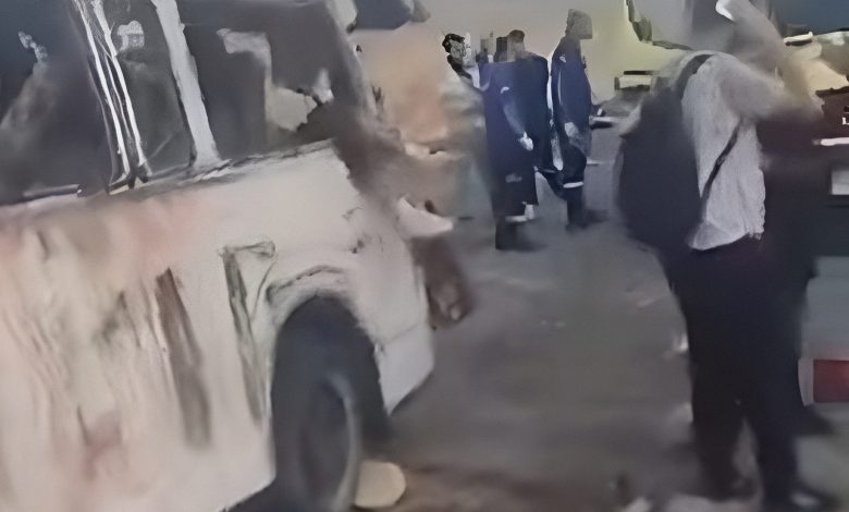 انقلاب ميكروباص طلاب جامعة الجلالة أعلى محور 30 يونيو يسفر عن مصرع طالبين وإصابة 4 آخرين 14 1759307165608 lf5o4o 2 0