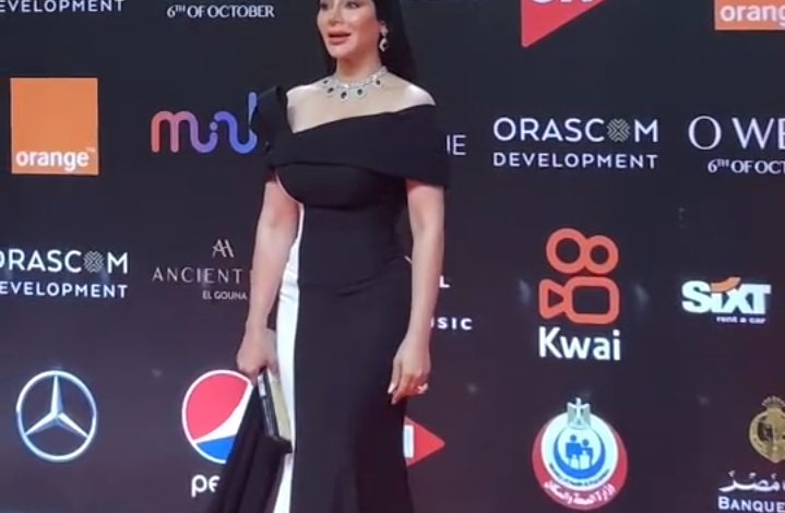 لجين عمران تخطف الأنظار في مهرجان الجونة السينمائي 2025 بإطلالة فخمة وأسلوب راقٍ يشعل مواقع التواصل 12 Screenshot 2025 10 17 15 49 51 75 99c04817c0de5652397fc8b56c3b3817