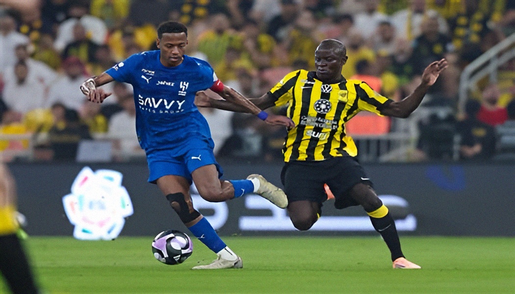 "فوز الهلال على الاتحاد يشعل الدوري السعودي 2025.. انتقادات حادة للمدرب كانسيساو بعد الأداء المتذبذب رغم الانتصار" 1 Upfoto dy4HOvVHpdzNmaY2IL4rkJMLCzOuZWesVlLeoAXXFdSQF
