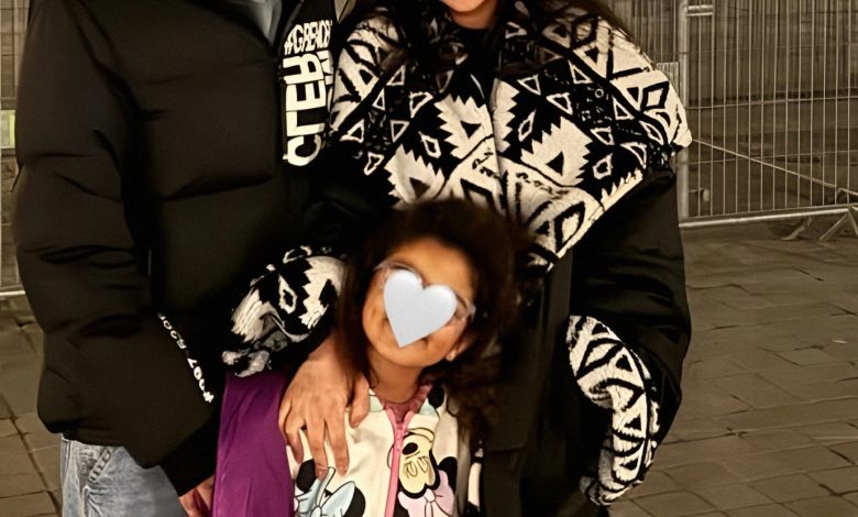 "حمدي الميرغني يوجه رسالة مؤثرة لزوجته إسراء عبد الفتاح بعد انتهاء الخلاف بينهما وينشر صورة عبر مواقع التواصل الاجتماعي تشعل تفاعل الجمهور 25 أكتوبر " 5 Upfoto kdNHZOJeXdcWqzSQnpK4JaGE4MX14NulG61VUMzyFDTf7