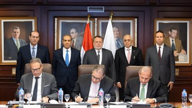 Upfoto qGwES9nQ8IbrcVHupMVV9yM1Gcg73Hqww571d3fQyrBzV