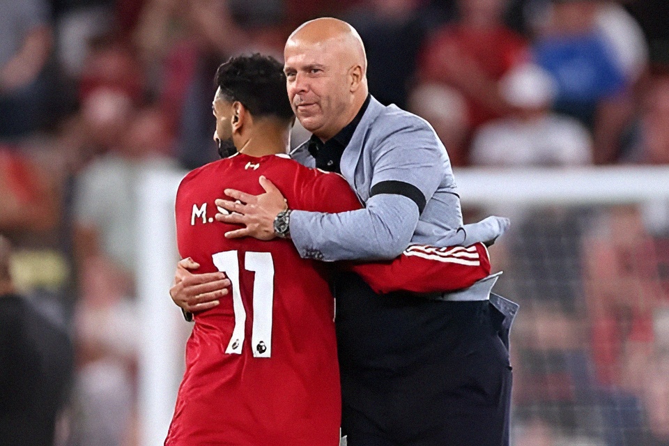 «محمد صلاح يغضب بعد نزوله متأخرًا مع ليفربول… مشادة بين صلاح وآرن سلوت تكشف توترات داخل غرف الملابس» 1 Upfoto tjuPudTAqJOv1UbBvIoZD5bOEYGq2UysrL0WOGh1tQH4u