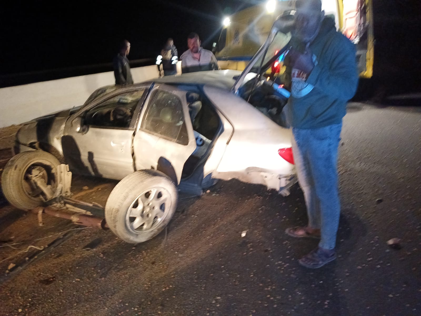 انقلاب سيارة بطريق مصر–السويس بعد كوبري الوردة البيضاء يُسفر عن إصابة 4 أشخاص 2 IMG 20251119 WA0002