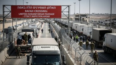 بعد سنوات من القصف والاحتلال… إسرائيل توافق على فتح معبر رفح بشكل محدود وآلية تفتيش مشددة وسط توتر سياسي وإنساني