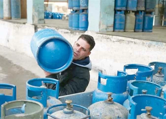 بكام أنبوبة البوتاجاز النهارده؟ أسعار الأسطوانات والبنزين والسولار رسميًا